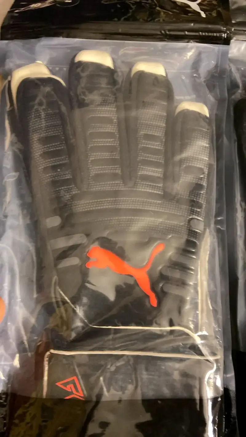 Guantes de arquero Puma rojos talla 10 - 3