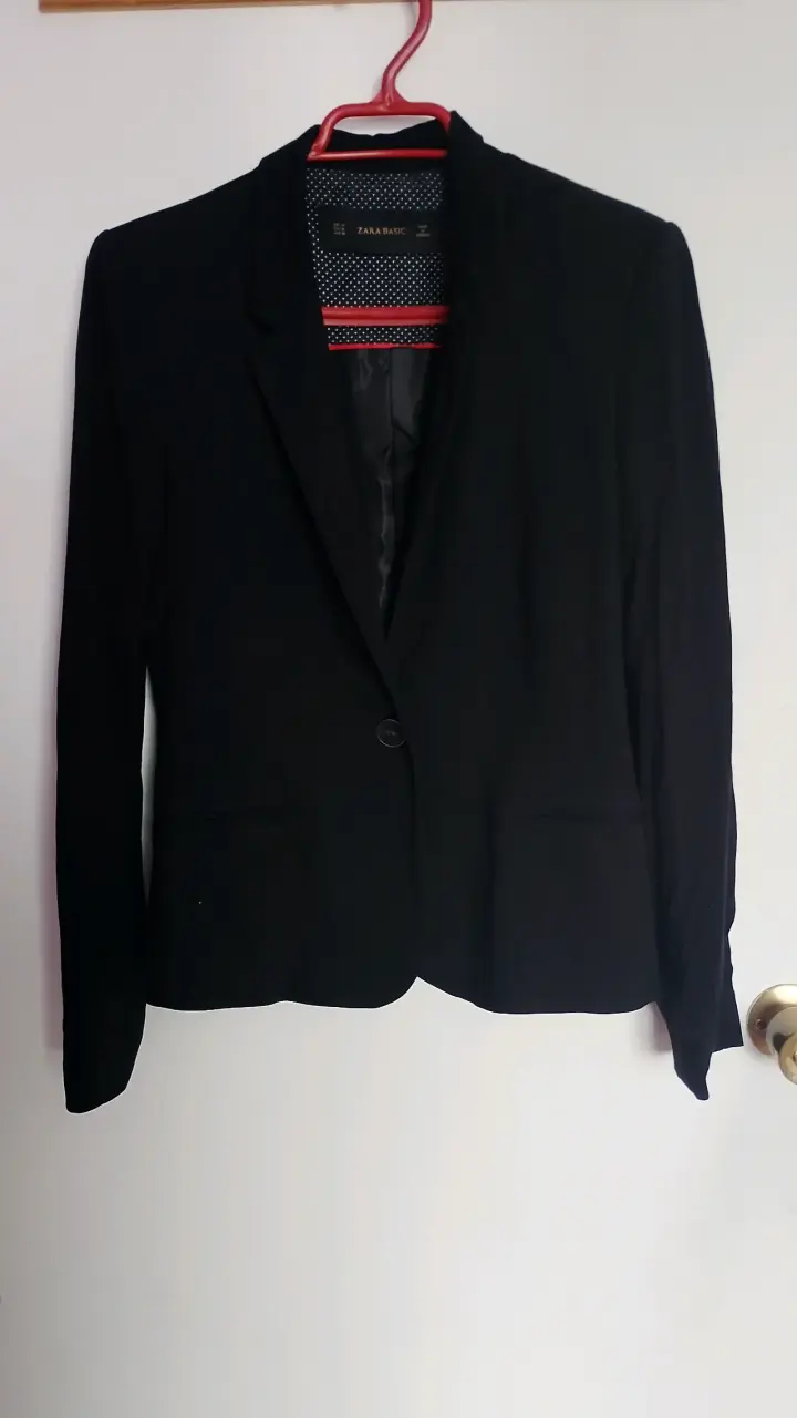Blazer negro Zara Basic elegante