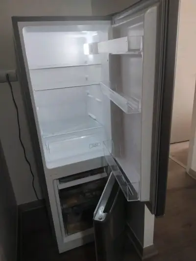 Refrigerador Mademsa de acero inoxidable - miniatura 3