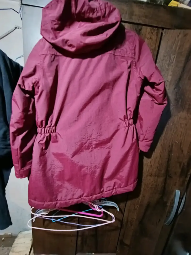 Parka impermeable burdeo marca Trapanda - 3