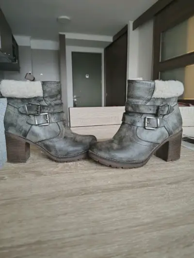 Botines de cuero gris con forro de lana - miniatura 1