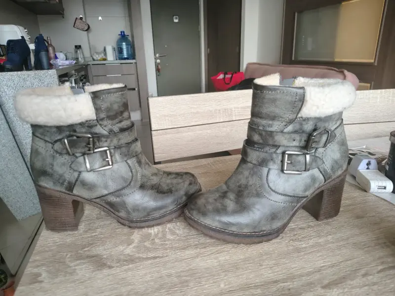 Botines de cuero gris con forro de lana - 3