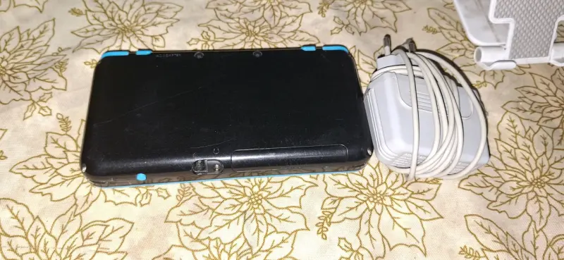 New nintendo 2DS XL (Detalles estéticos) - 1
