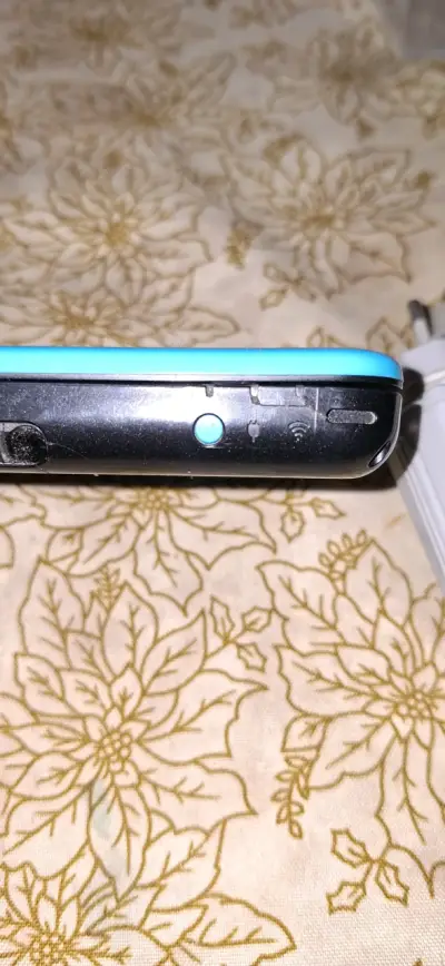 New nintendo 2DS XL (Detalles estéticos) - miniatura 3