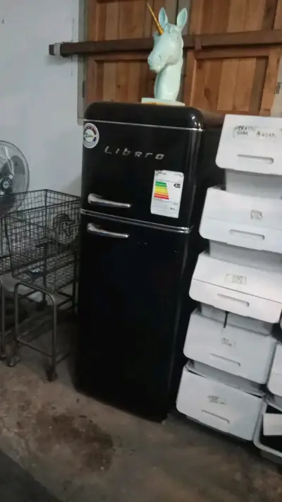 Refrigerador de dos puertas en buen estado - miniatura 2