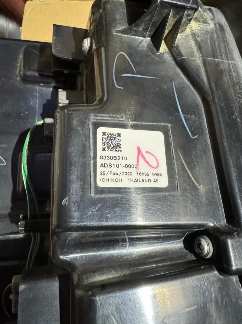 Foco trasero izquierdo Mitsubishi L200 Dakar 2020 - 3