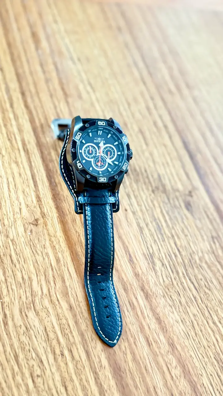 Reloj deportivo negro con cronógrafo - 2