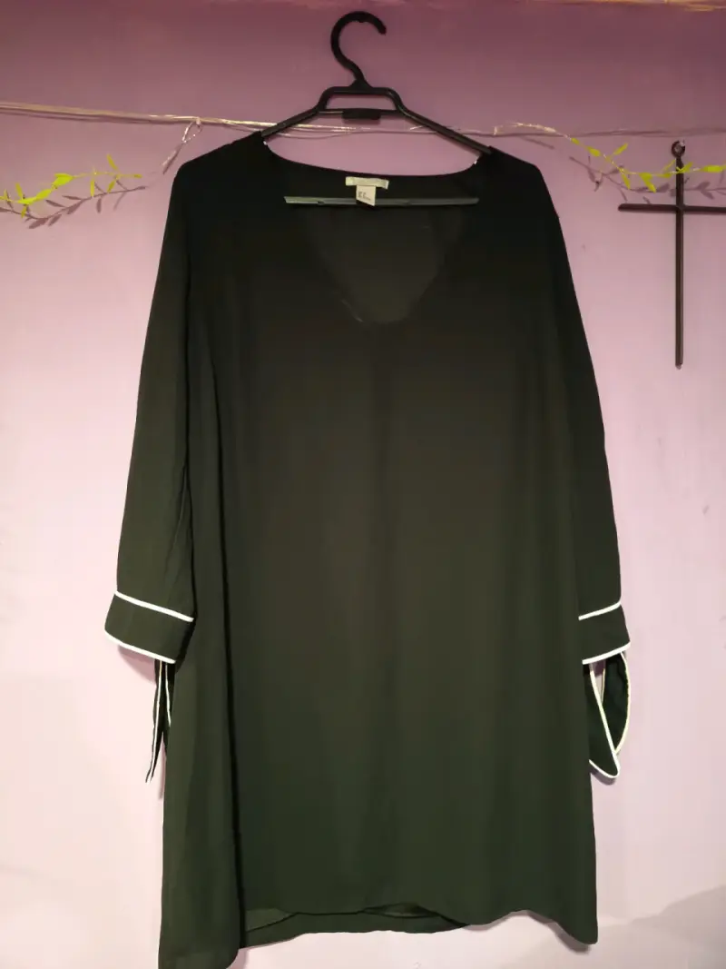Blusa larga con detalles en mangas - 1
