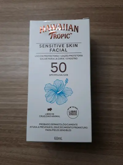 Protector solar facial Hawaiian Tropic SPF 50 - miniatura 4