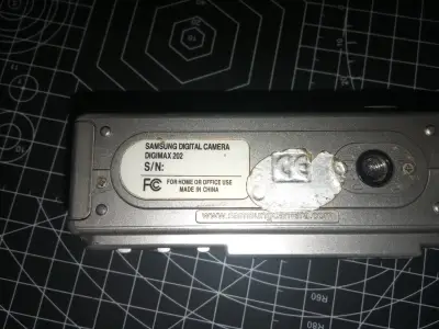 Cámara digital Samsung Digimax 202 con funda - miniatura 3