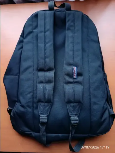 Mochila Jansport negra clásica - miniatura 2