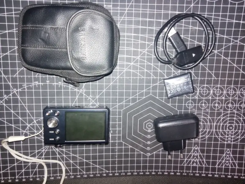 Cámara digital Samsung ST-65 con accesorios - 4