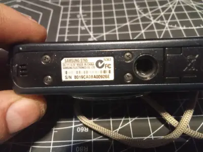 Cámara digital Samsung ST-65 con accesorios - miniatura 5