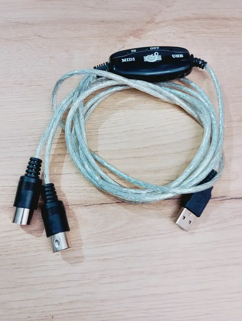 Cable adaptador MIDI a USB para conexión musical - 1
