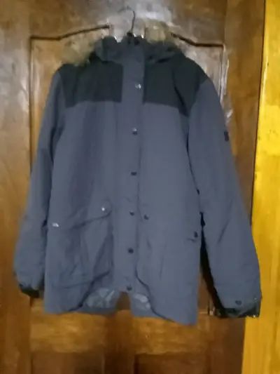 Parka de invierno con capucha de piel sintética - miniatura 1