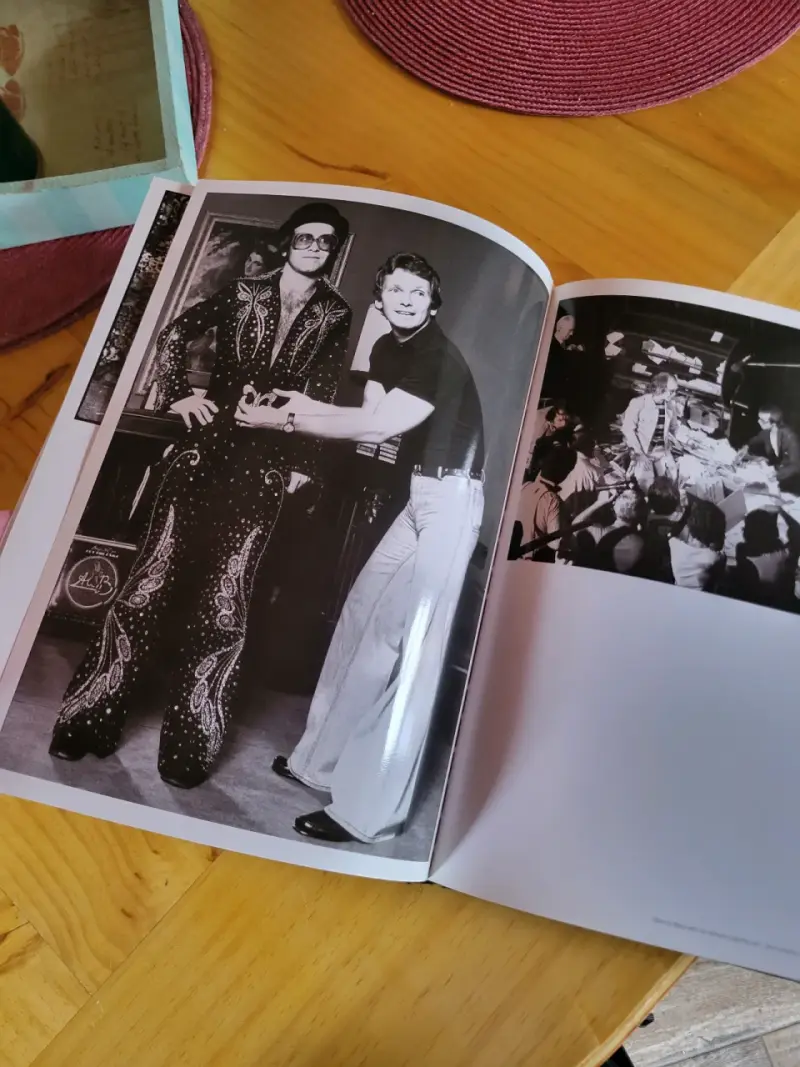 Libro 'Eltonography' de Terry O'Neill - 5