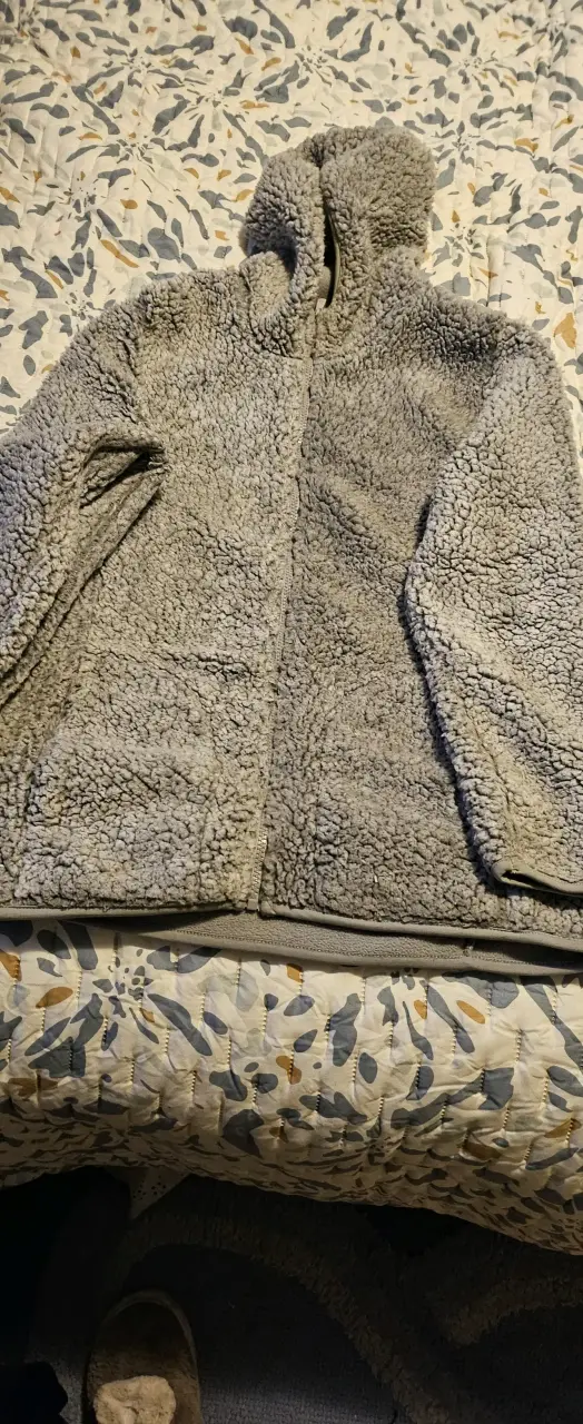 Polerón de lana gris con capucha - 2