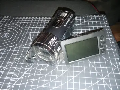 Videocámara Panasonic SDR-T51 con todos sus acceso - miniatura 4