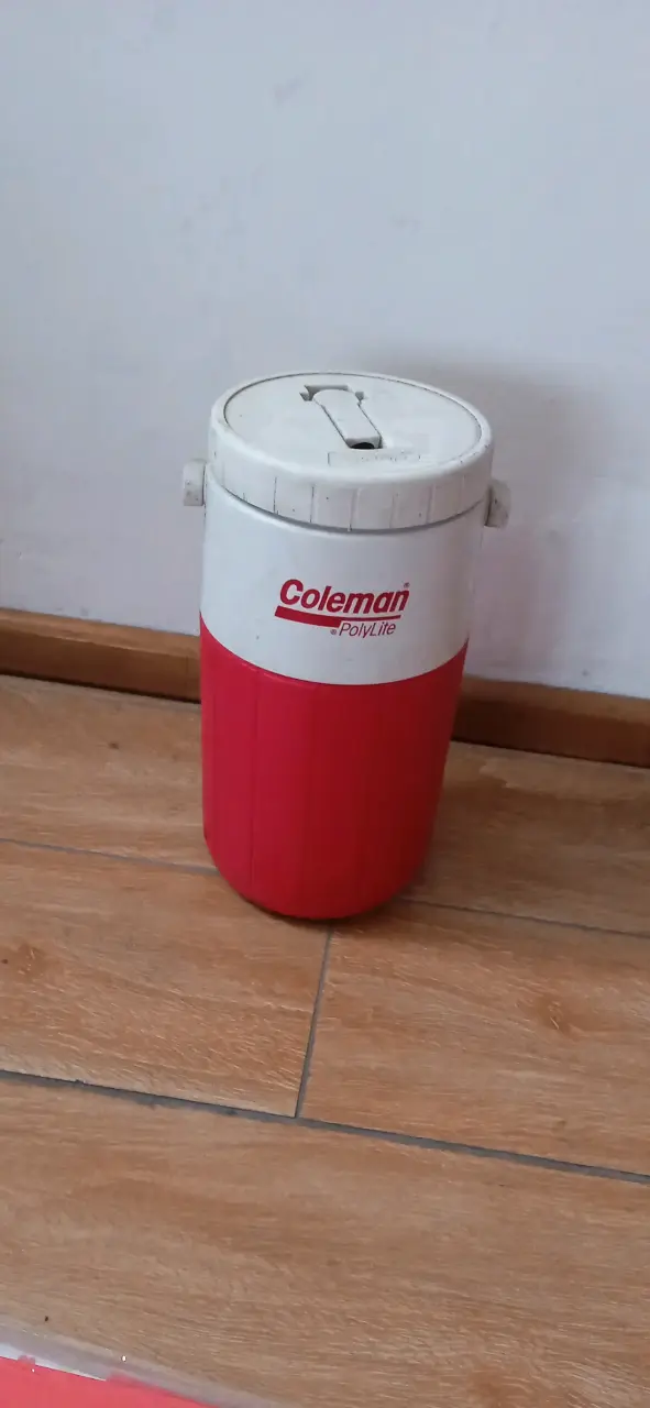 Cooler térmico Coleman rojo y blanco