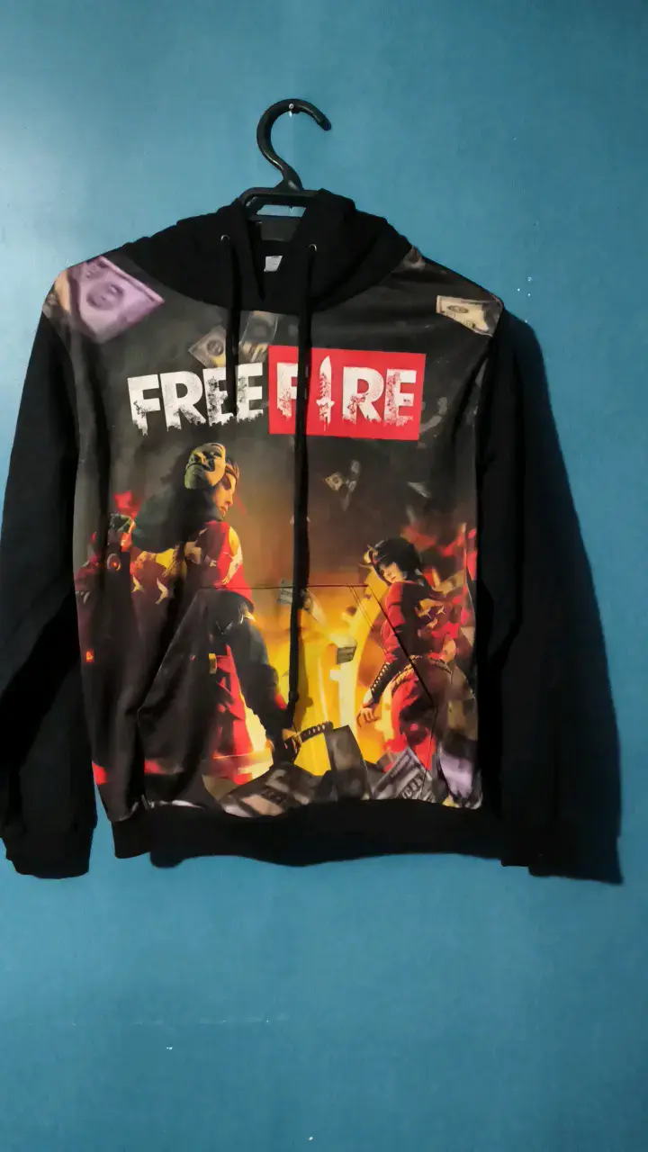 Polerón Free Fire con capucha estampado - 1