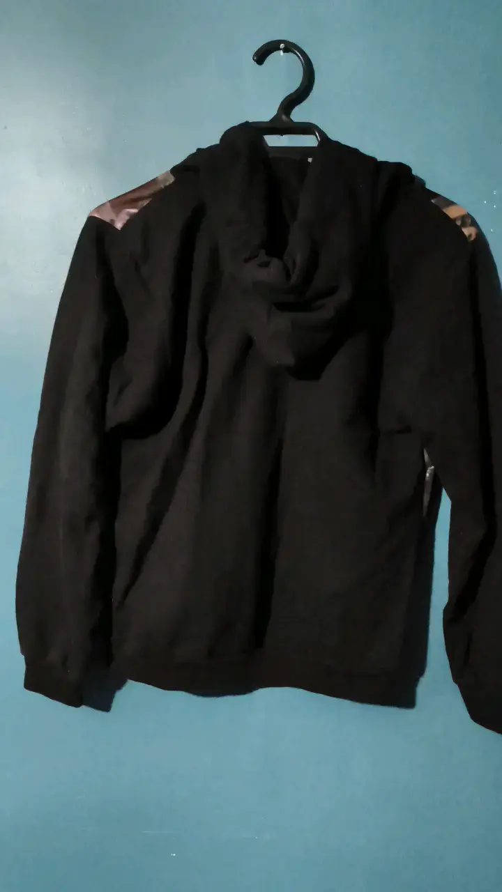 Polerón Free Fire con capucha estampado - 2