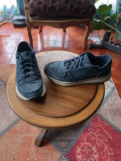 Zapatillas Hush Puppies de gamuza azul - miniatura 1