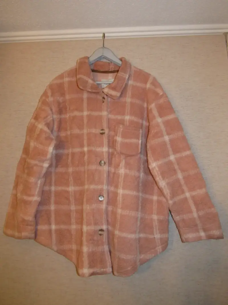 Chaqueta CORDERITO a cuadros rosada