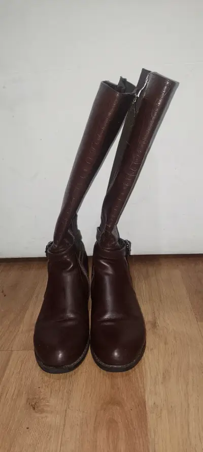 Botas largas de eco cuero marrón para mujer - miniatura 3