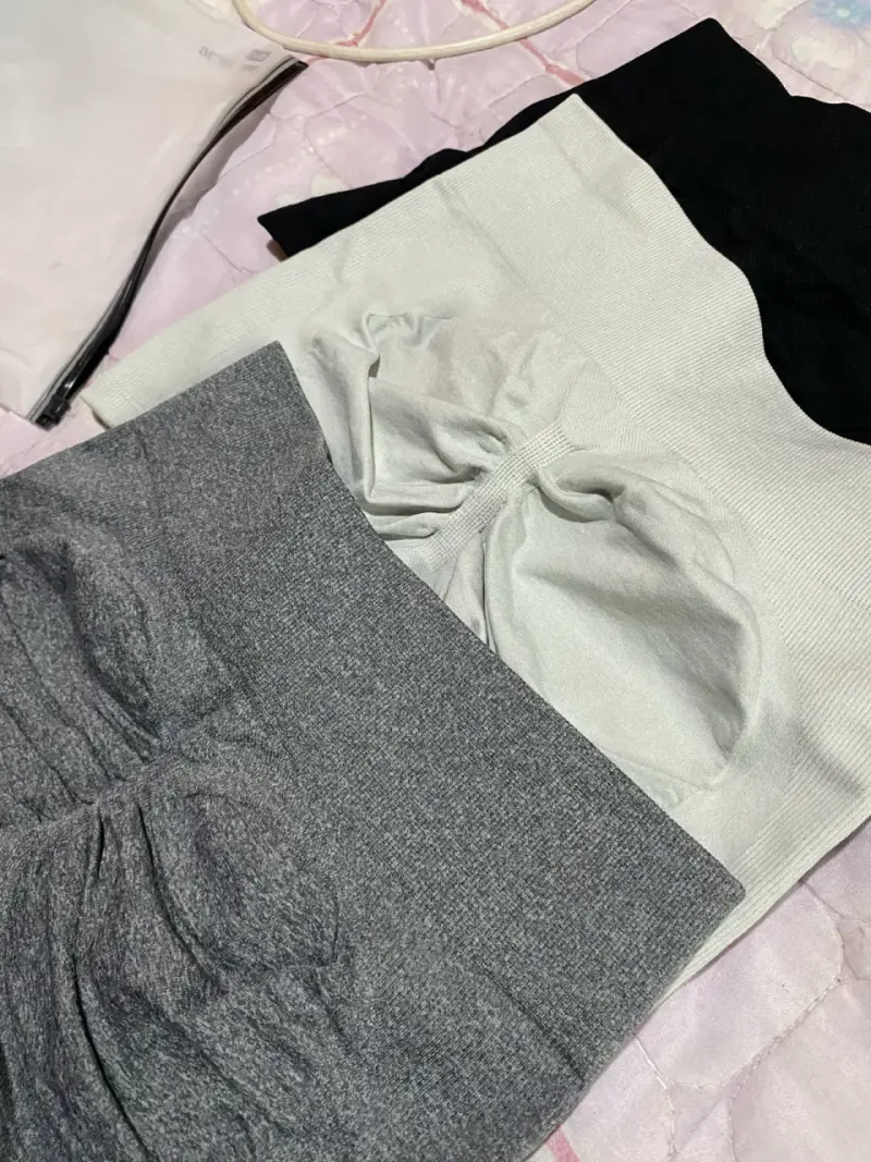 Shorts deportivos de compresión para mujer - 2