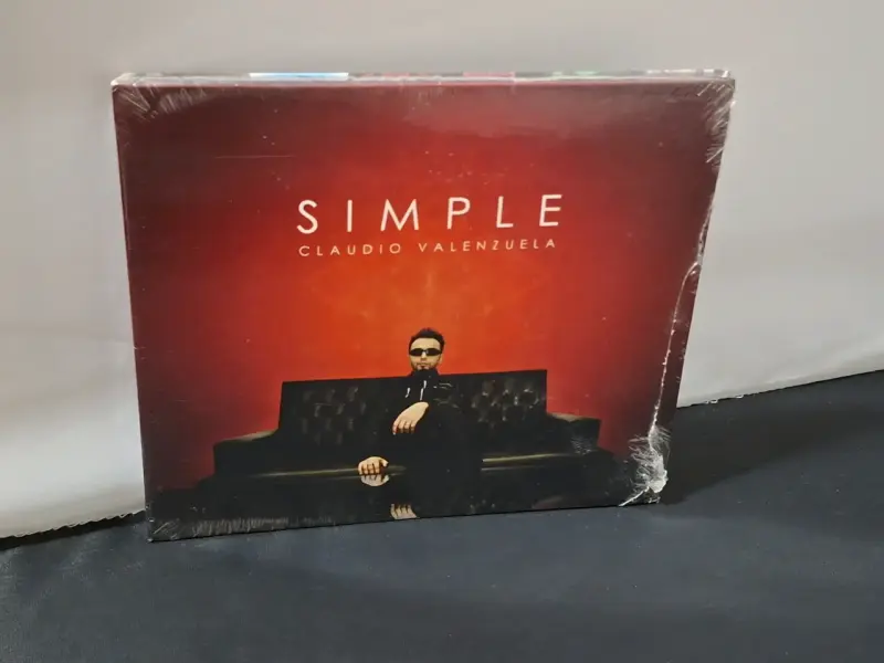 CD Simple Claudio Valenzuela vocalista Lucybell - 3
