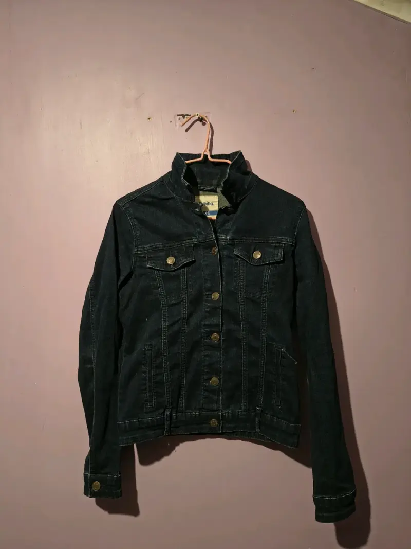 Chaqueta de mezclilla azul marino para mujer