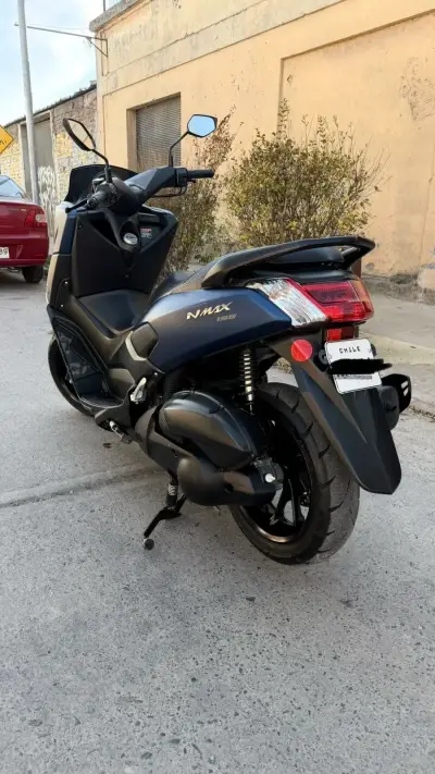 Scooter Yamaha NMAX 155 azul en buen estado - miniatura 3