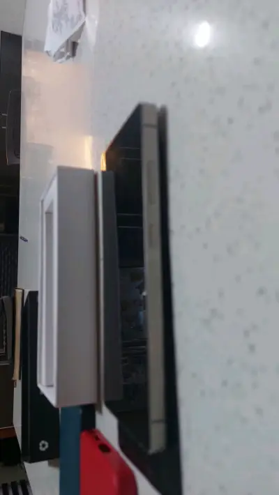 Smartphone de alta gama con cámara cuádruple - miniatura 5