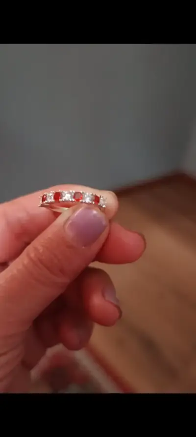 Anillo de plata circones granate  y blancas. - miniatura 1