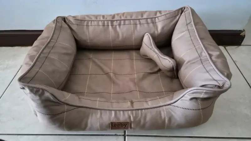 Cama para perro Leeby beige acolchada - 1
