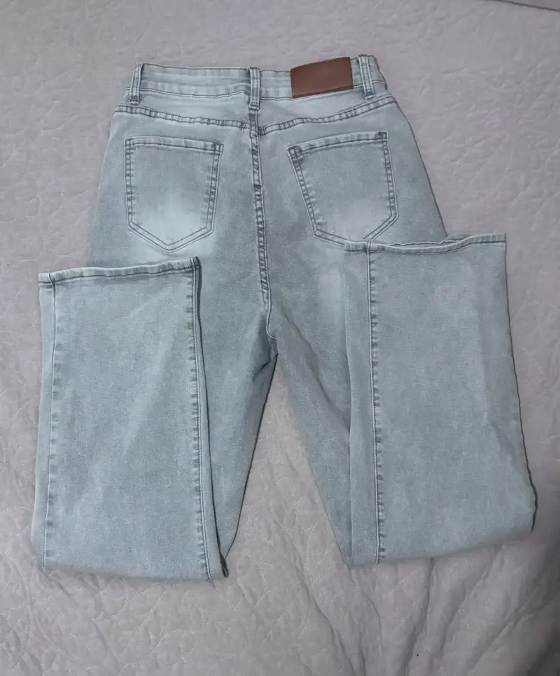 Jeans gris claro de mezclilla para mujer - 2