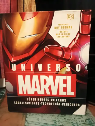 Libro Universo Marvel con prólogo de Roy Thomas - miniatura 1