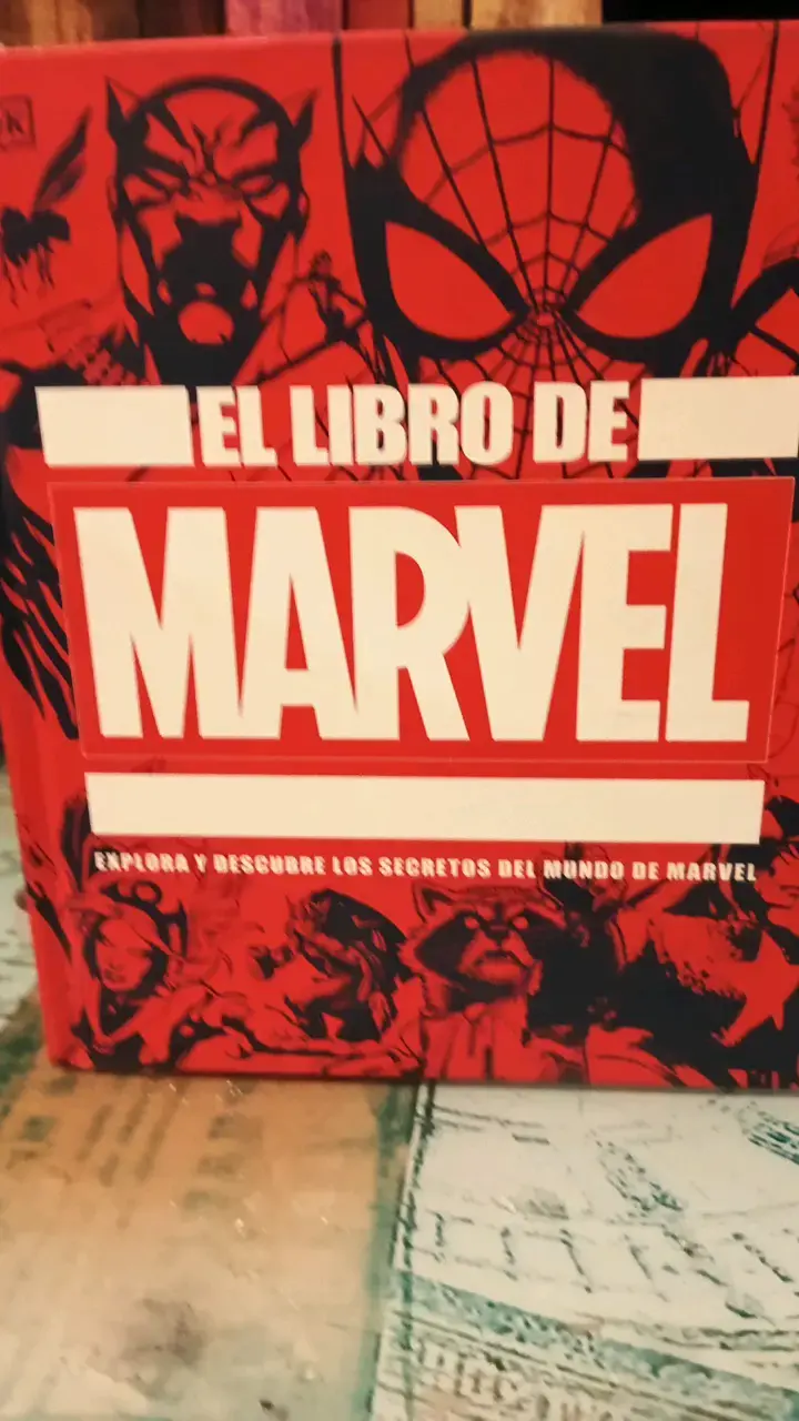 Libro de Marvel edición especial