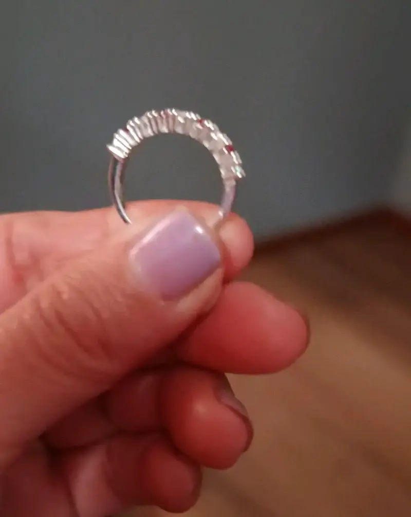 Anillo de plata circones granate y blancas. - 3