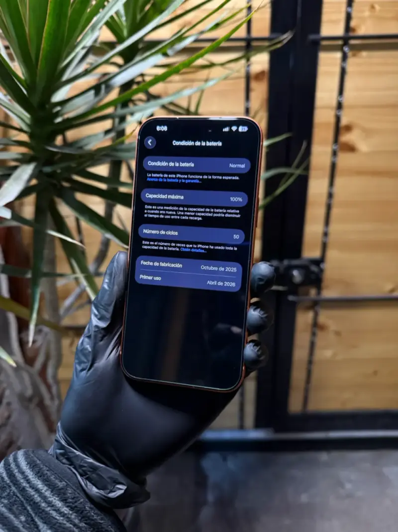 iPhone 17 Pro Max en caja - 4