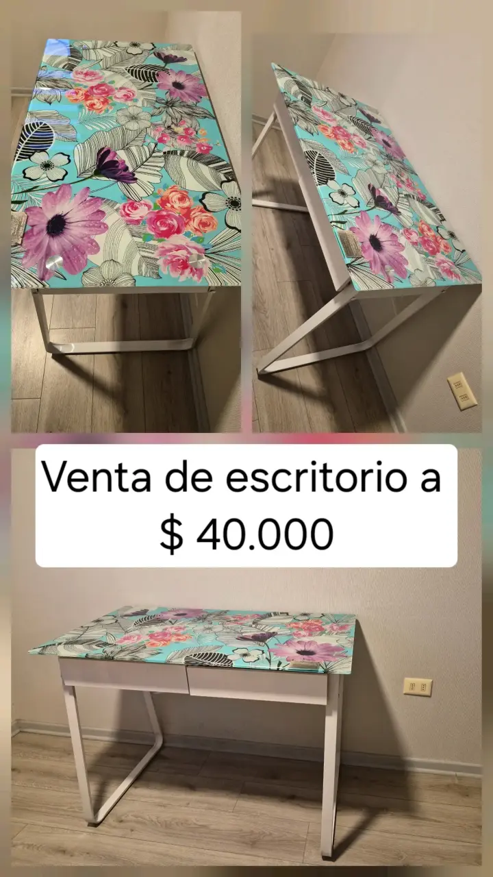 Escritorio floral con diseño moderno