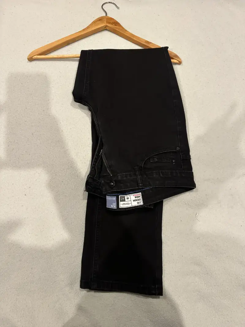 Jeans negros slim fit JJ0 para hombre talla 40