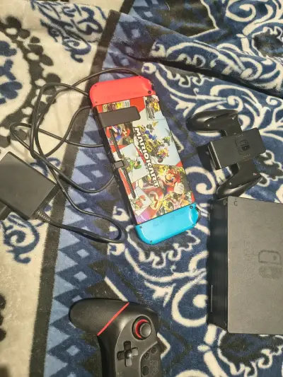 Consola Nintendo Switch con accesorios - miniatura 2