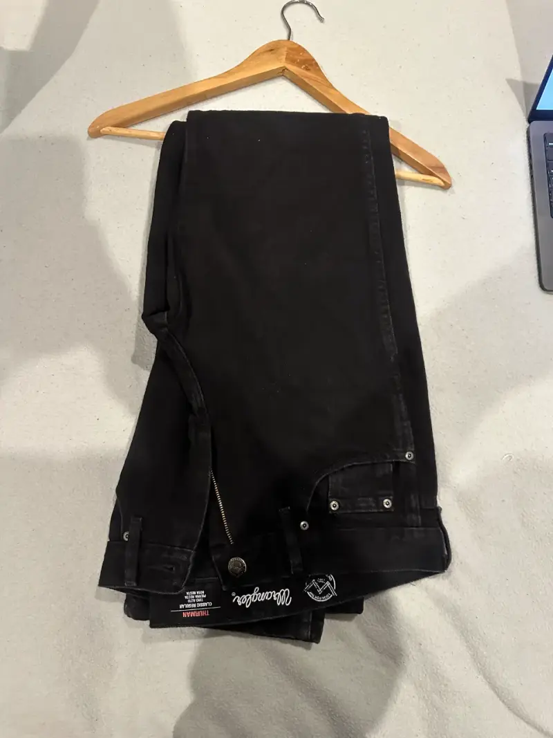 Jeans Wrangler negros para hombre talla 42