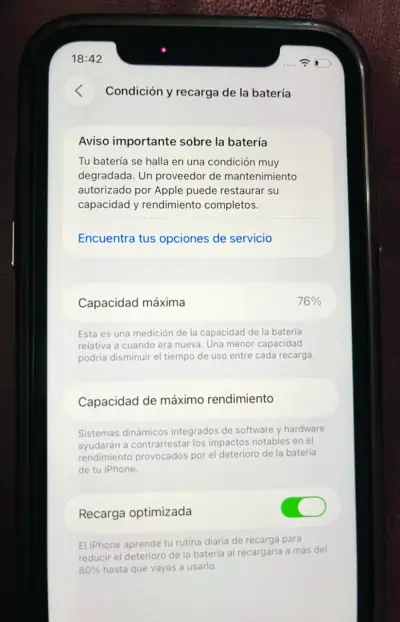 iPhone 11 64GB en excelente estado - miniatura 3