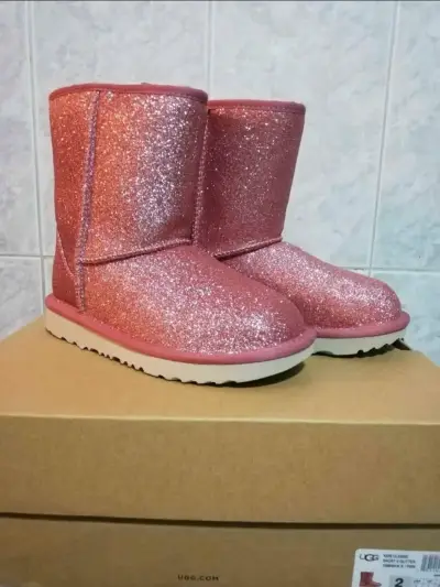 Botas UGG brillantes para niña color rosa - miniatura 1