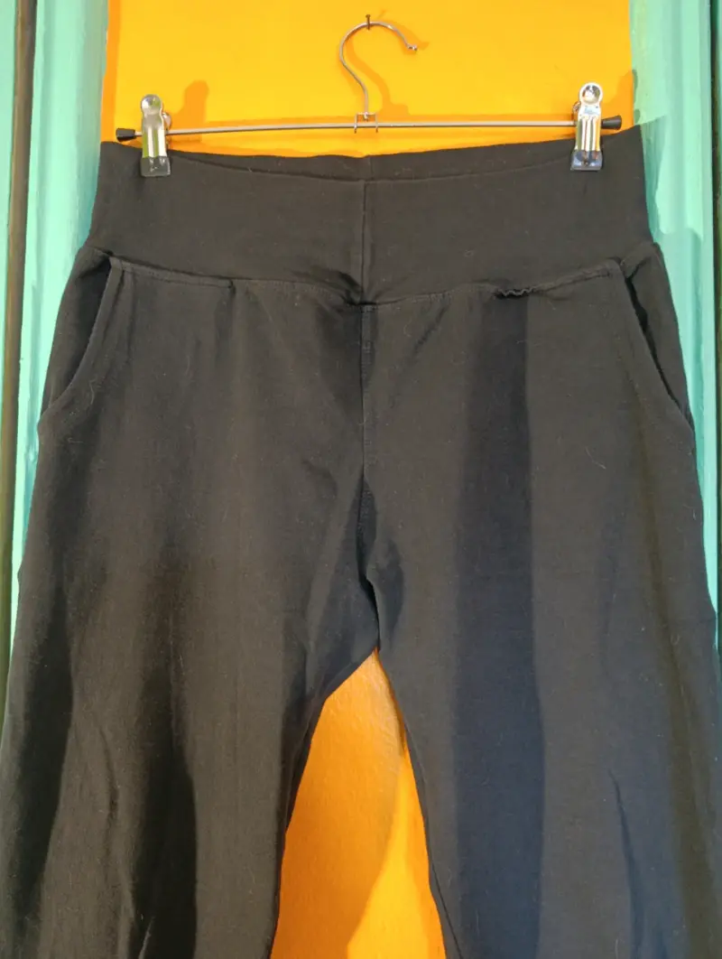 Pantalones deportivos negros para mujer - 2
