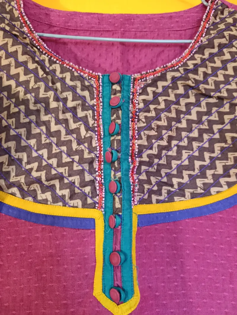 Blusa étnica de algodón color fucsia - 2