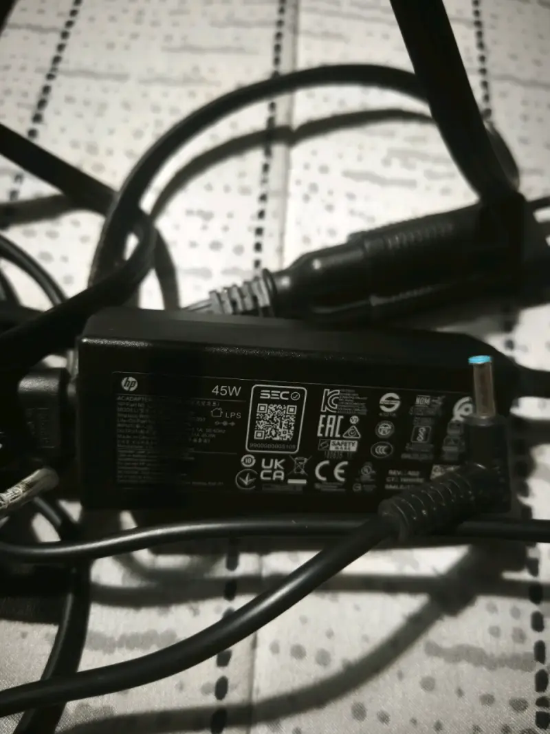 Cargador HP 45W para laptop