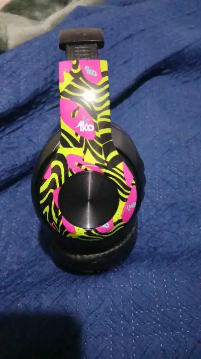 Audífonos 1ko con diseño colorido - miniatura 1
